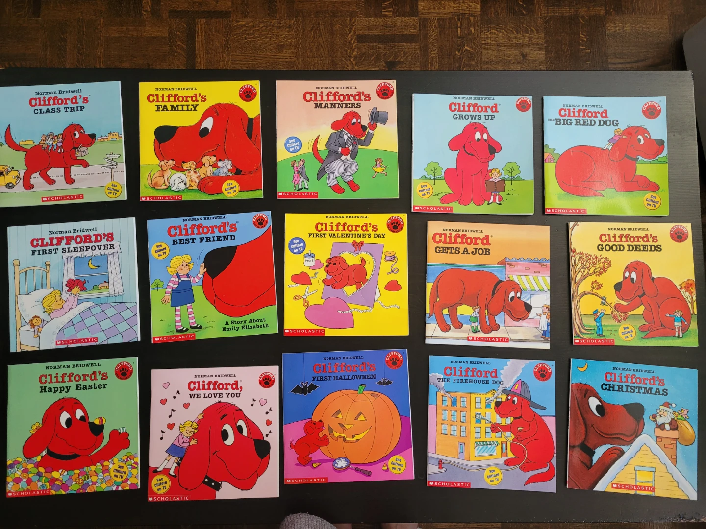 Clifford the Big Red Dog Book Collection - photo 2