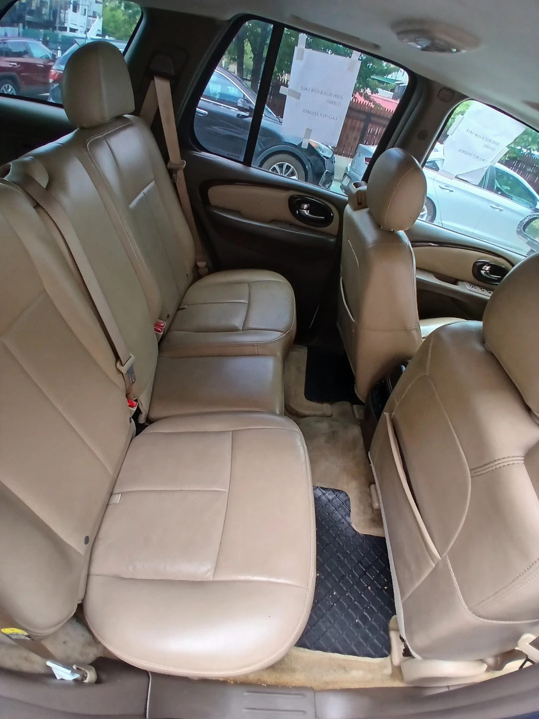White Buick Rainer gxl SUV loaded - photo 3