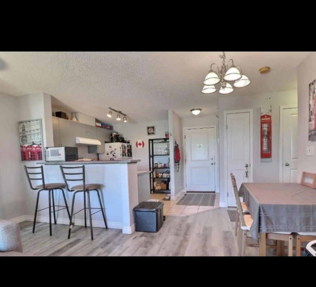 Top Floor Privately Selling Unit - photo 2
