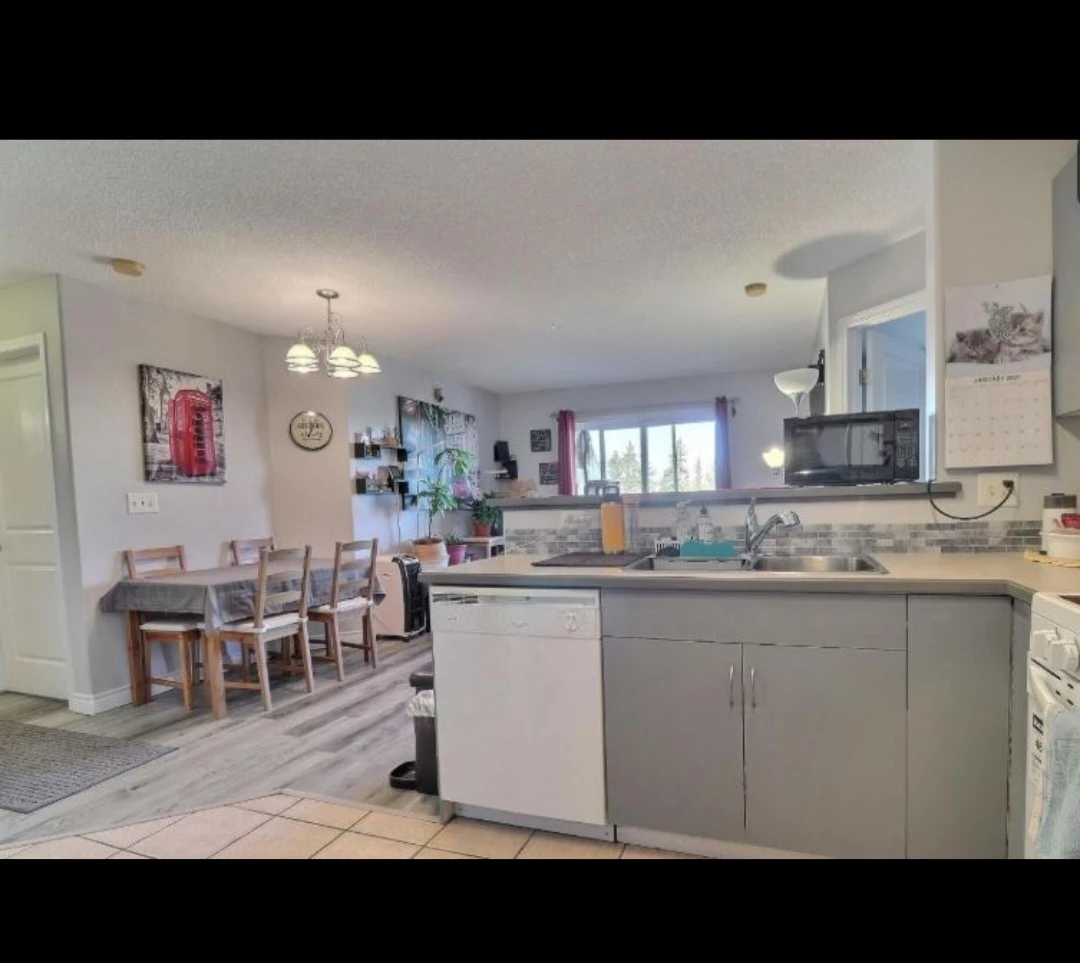 Top Floor Privately Selling Unit - photo 3
