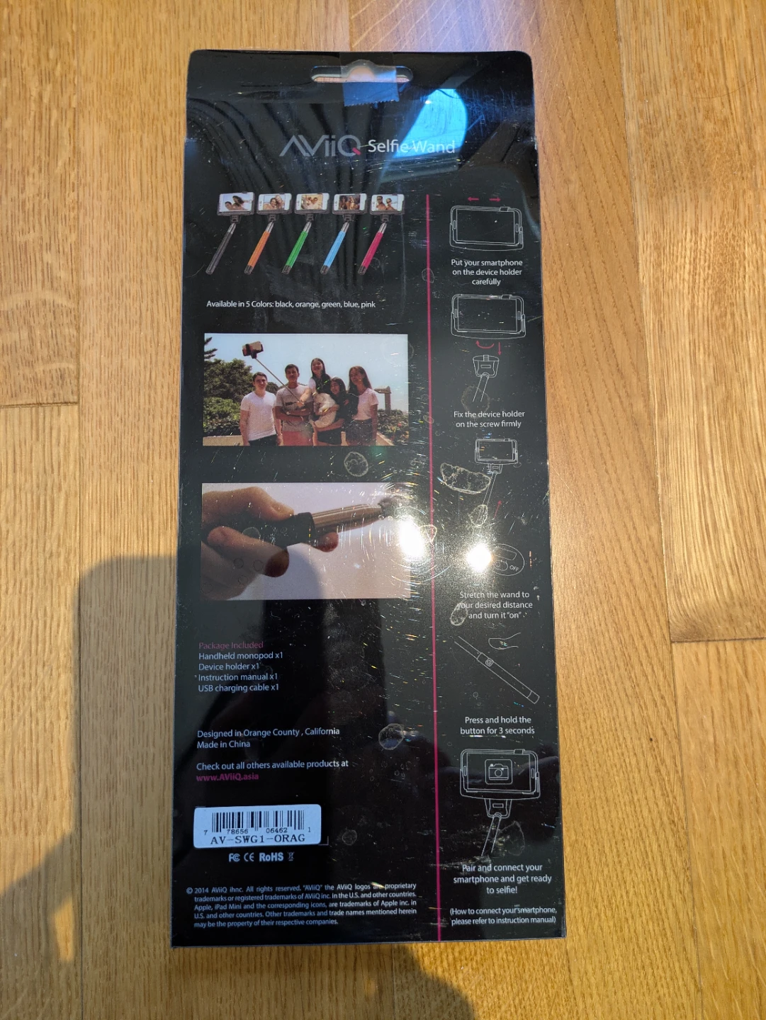 Selfie Wand with Built-in Remote - photo 2