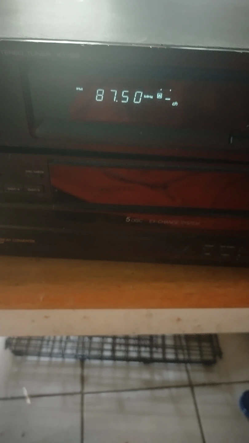 Kenwood KT-59 AM/FM Stereo Tuner - photo 3