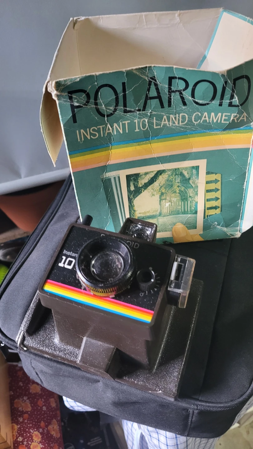Antique - Polaroid Instant 10 Land Camera