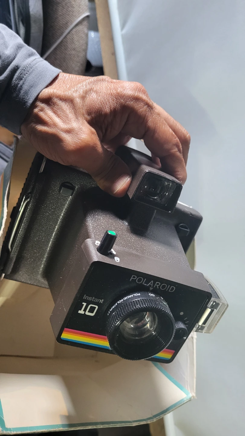 Antique - Polaroid Instant 10 Land Camera - photo 3