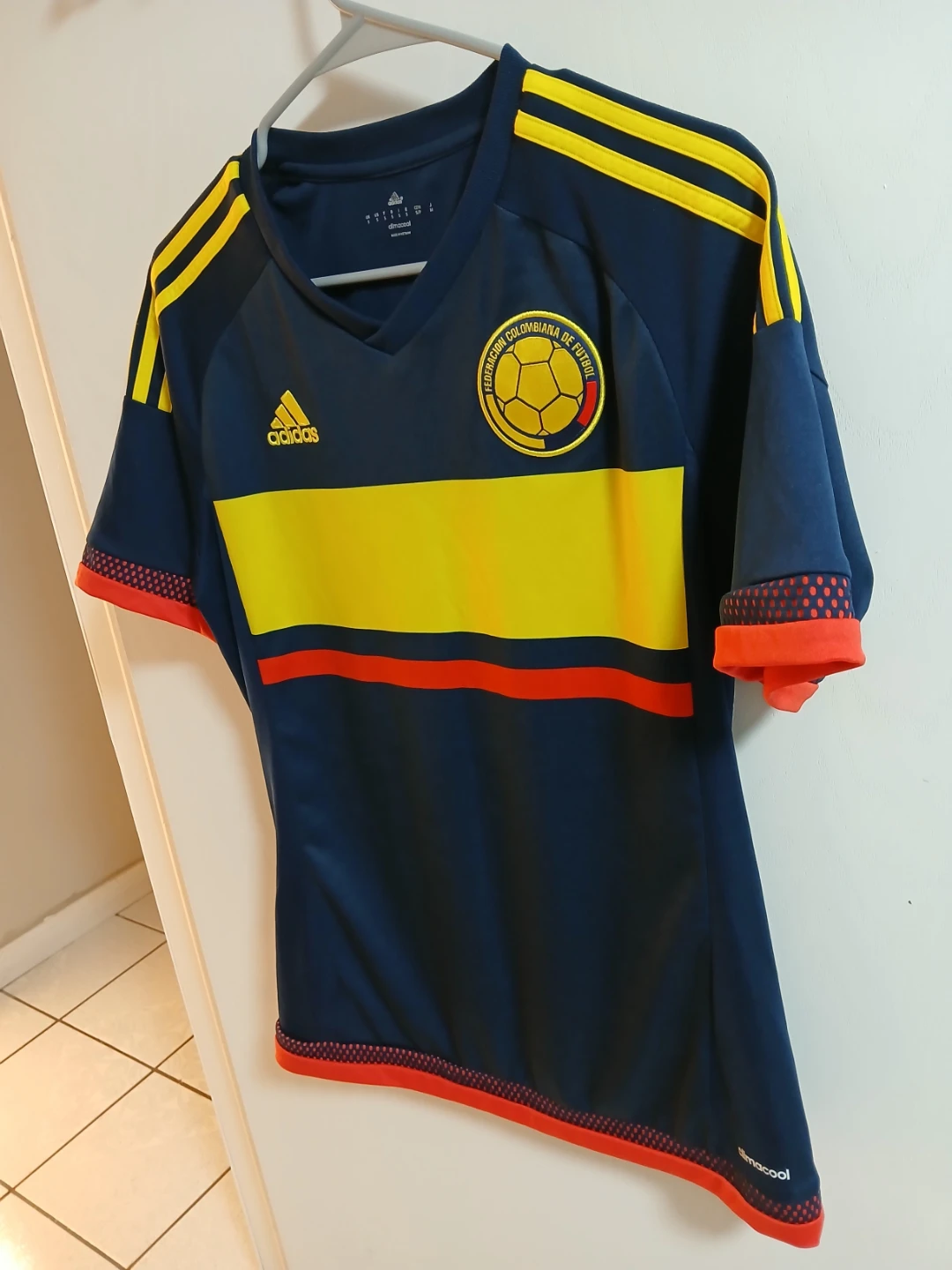Adidas Colombia Soccer Jersey size Small