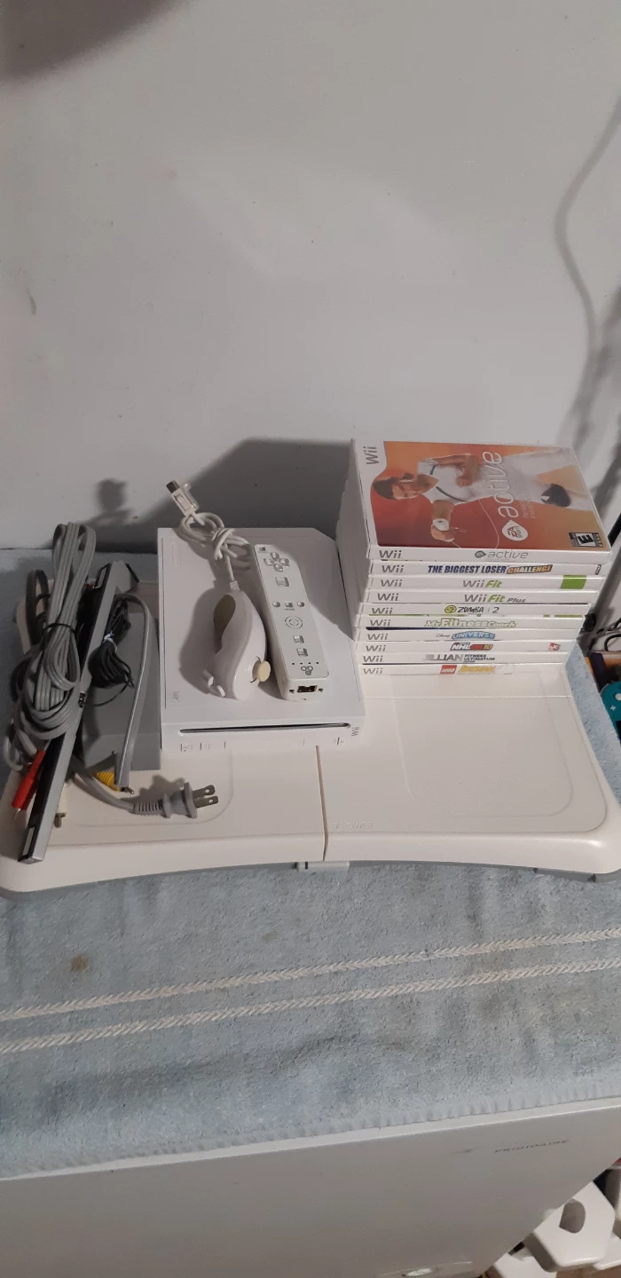 Nintendo Wii Console with Games and Accessories - photo 5