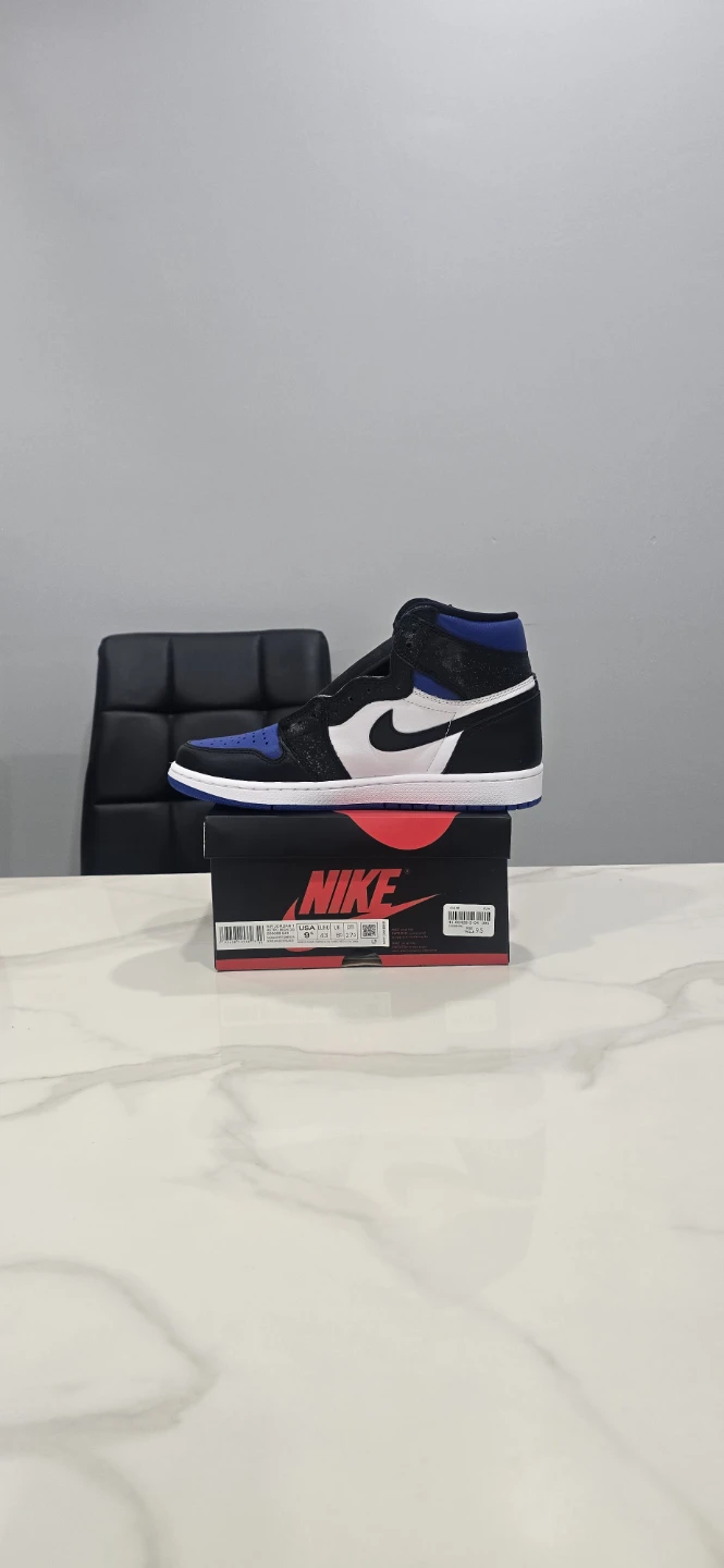 Air Jordan 1 Royal Toe size 9.5 - photo 3
