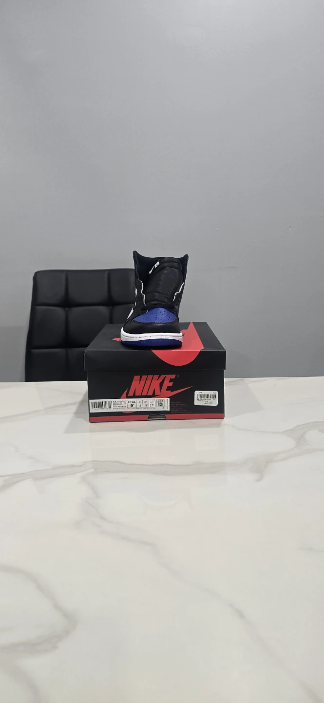 Air Jordan 1 Royal Toe size 9.5 - photo 4