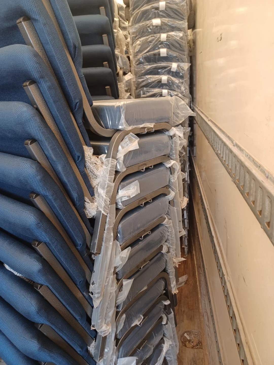 Stackable Blue church Upholstered Chairs - photo 2