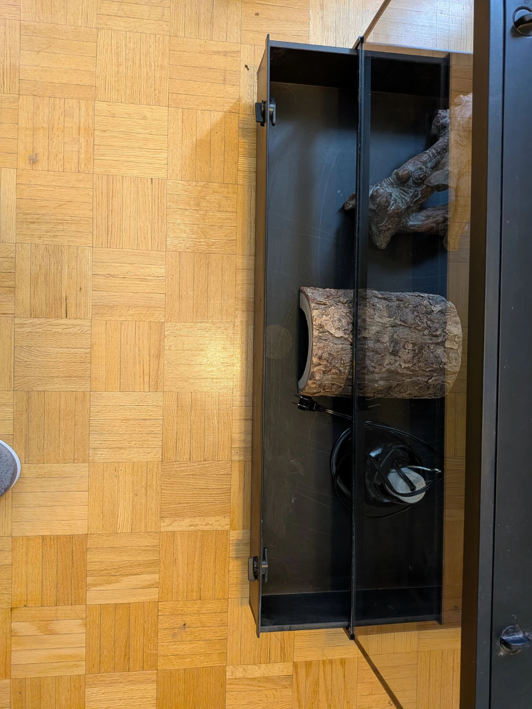 Terrarium Enclosure with Accessories - photo 3