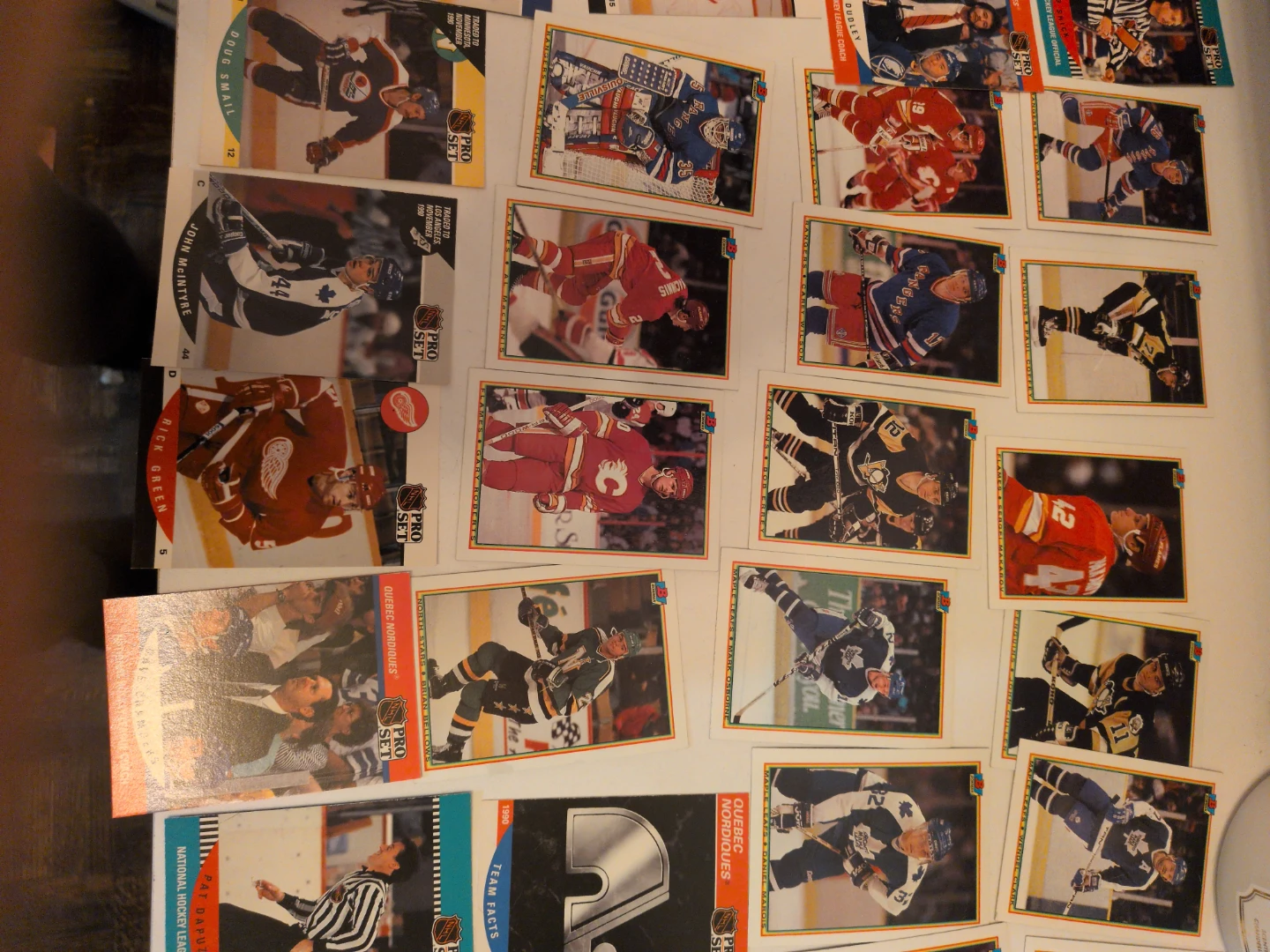 Assorted NHL Pro Set Hockey Cards - photo 2