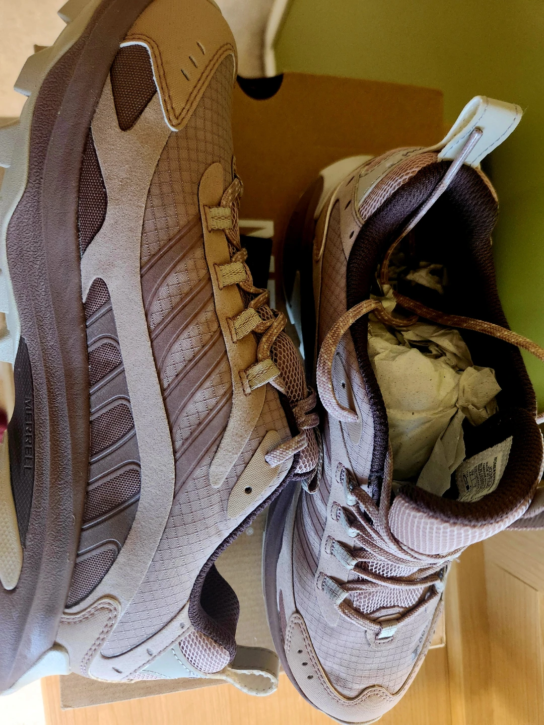 BNIB Womens Merrell MOAB Trail Running Shoes 9.5Shoes