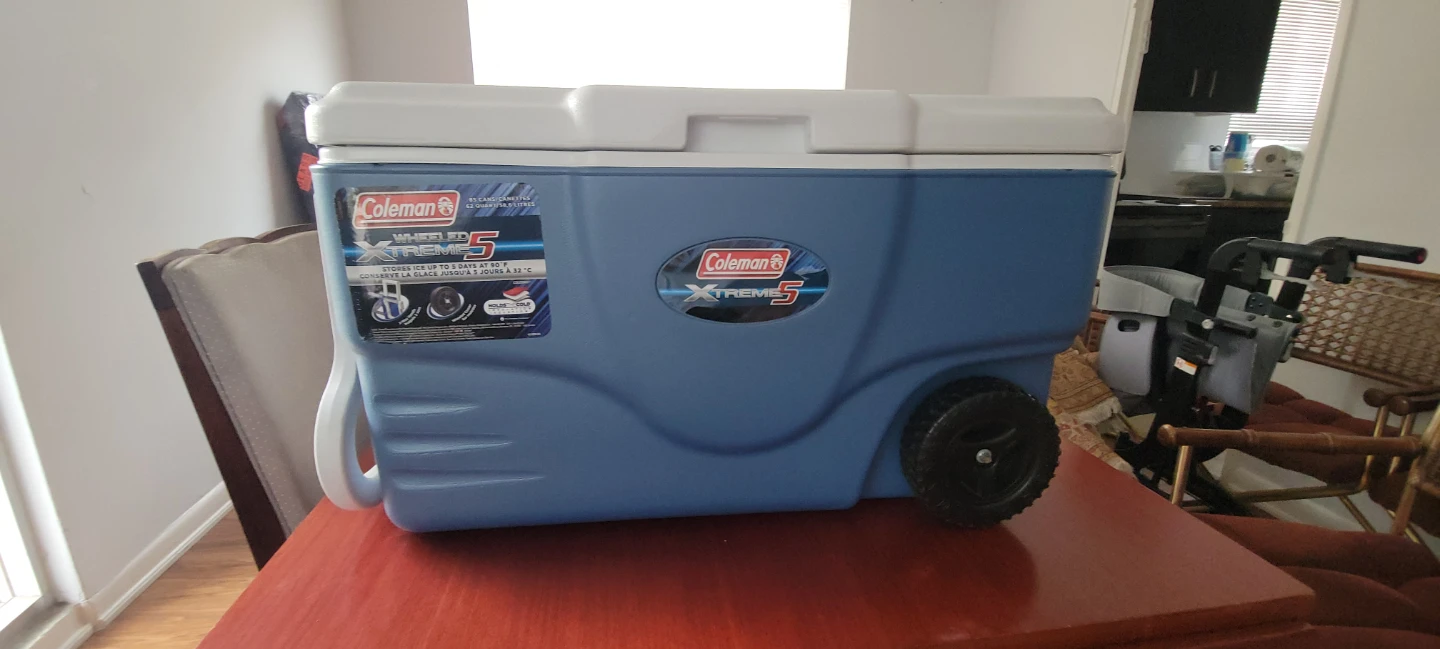 Coleman Wheeled Xtreme 5 Cooler