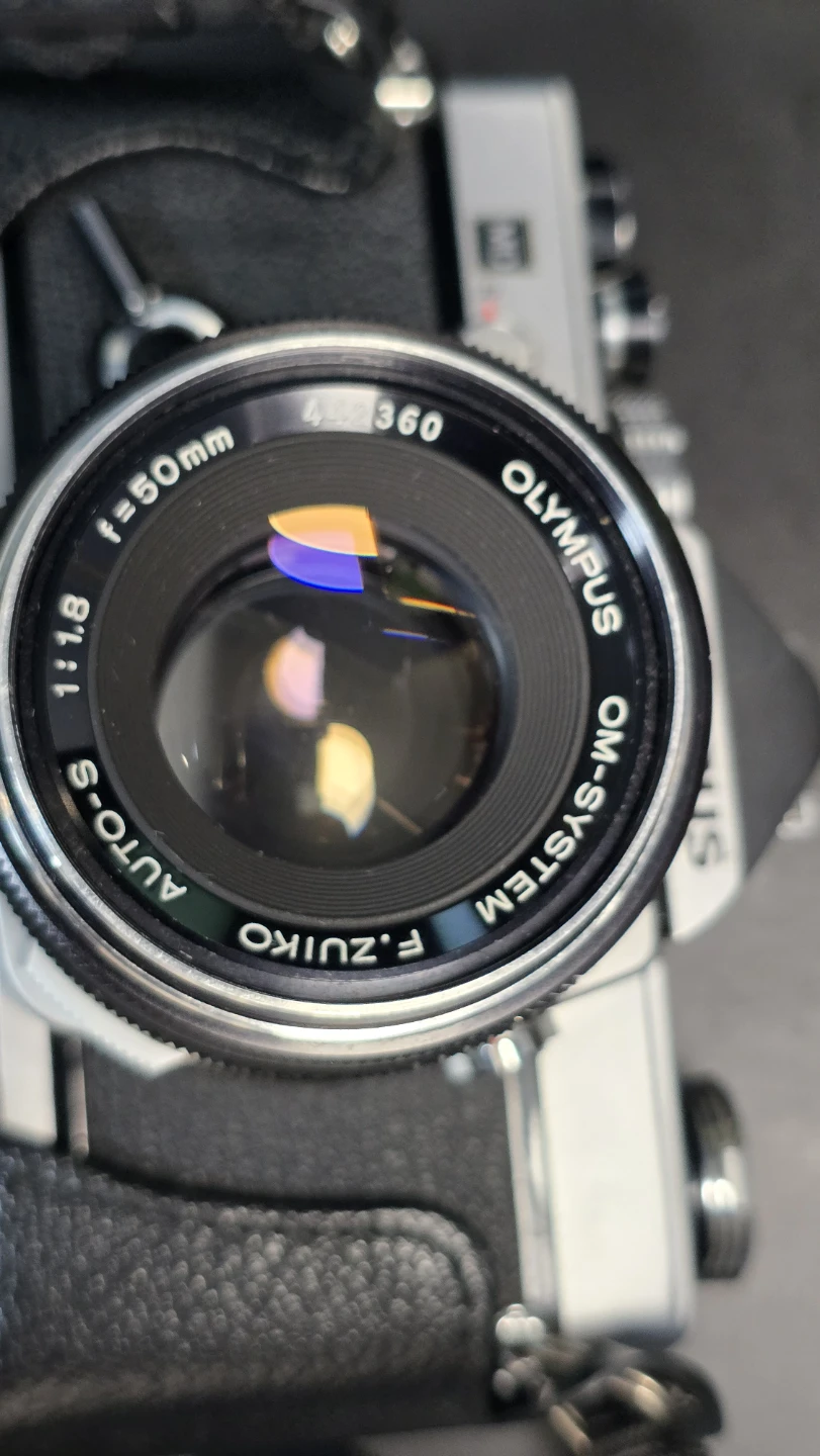 Olympus OM-1 35mm Film Camera with Zuiko Lenses - photo 3