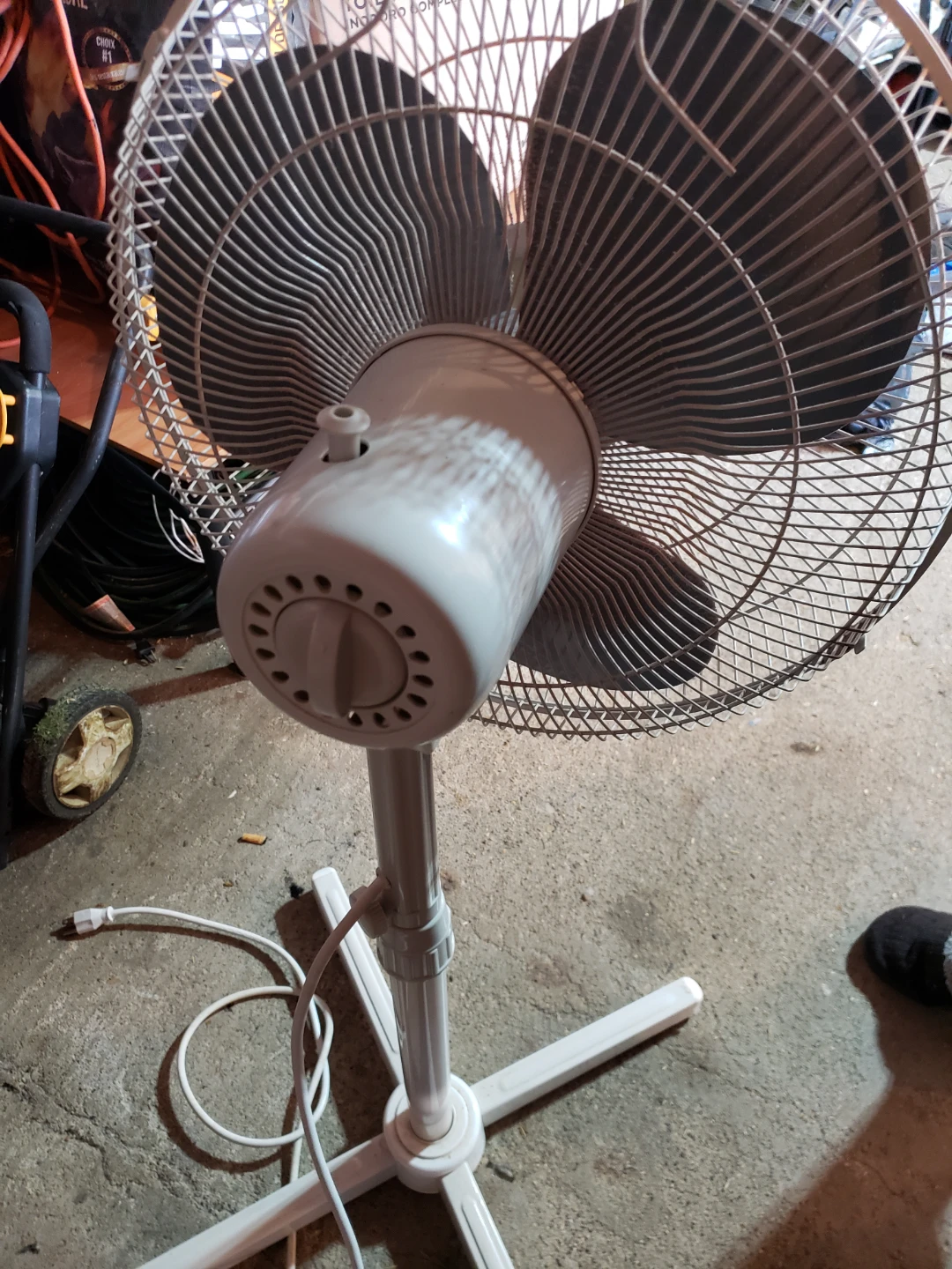 Super Brand White Pedestal Fan - photo 2