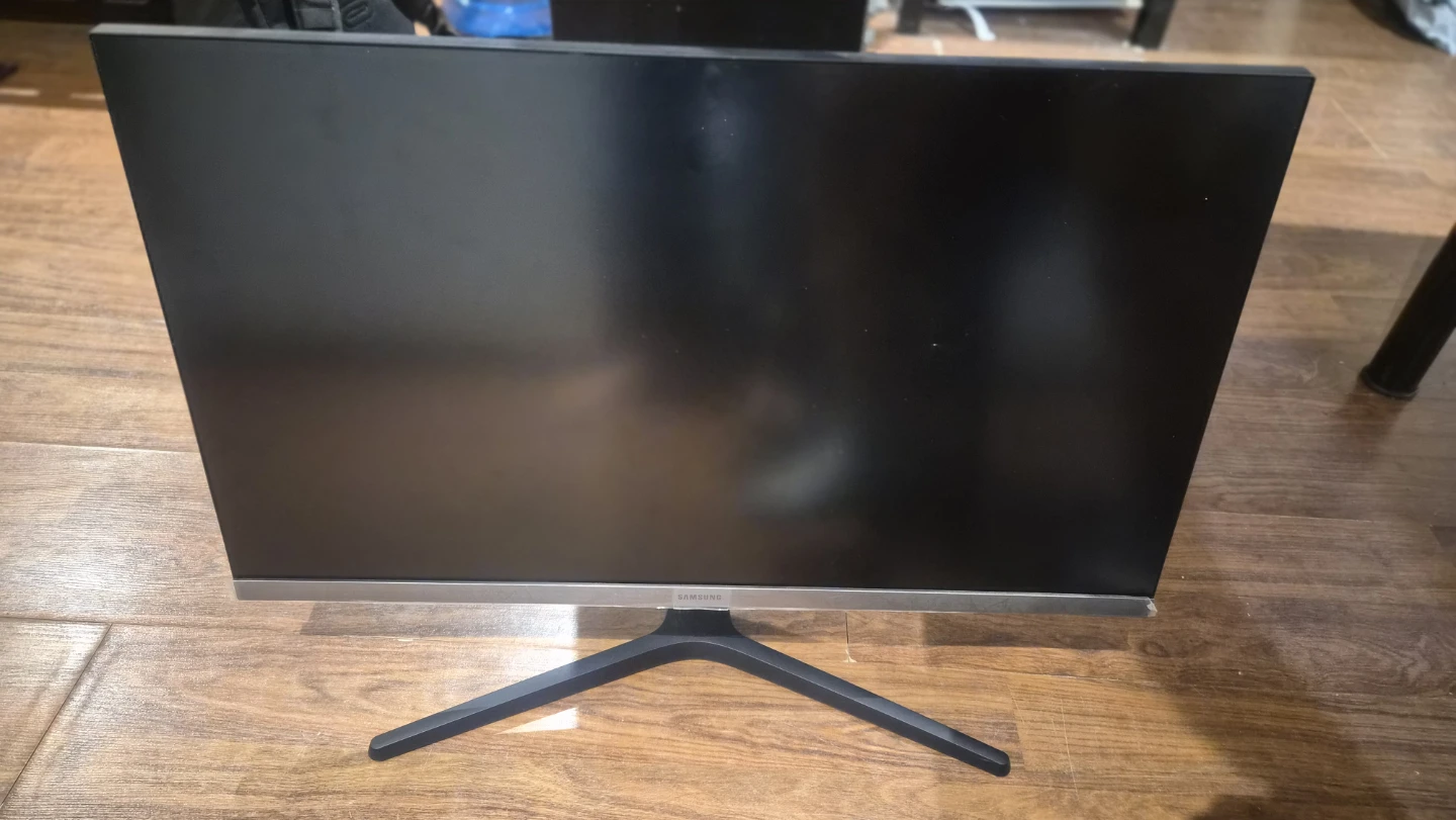 Samsung Gaming Monitor - photo 2