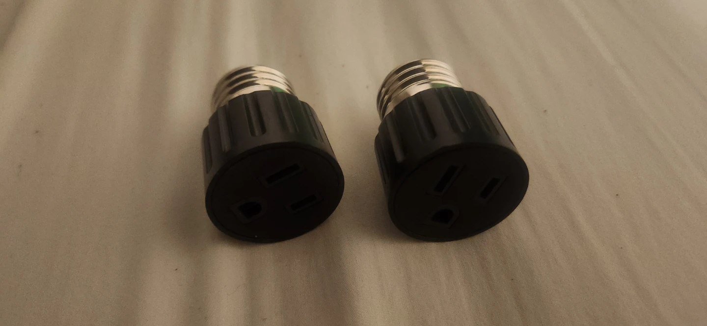 2x Plug Adapters