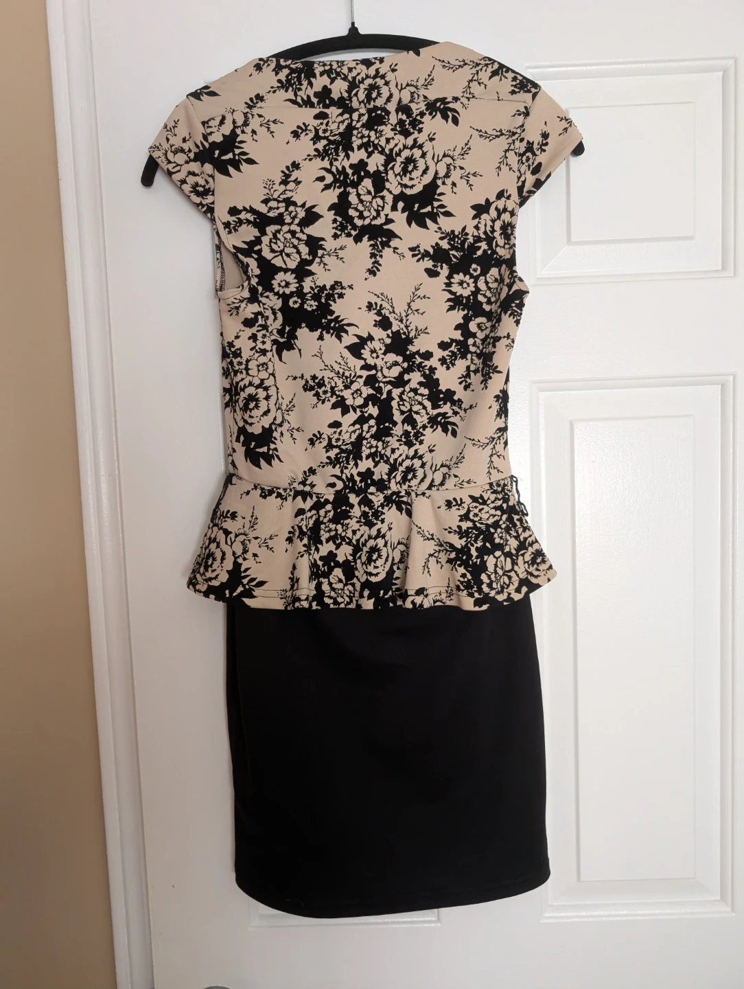 Lovelygirl Collection women's dress size S - photo 3