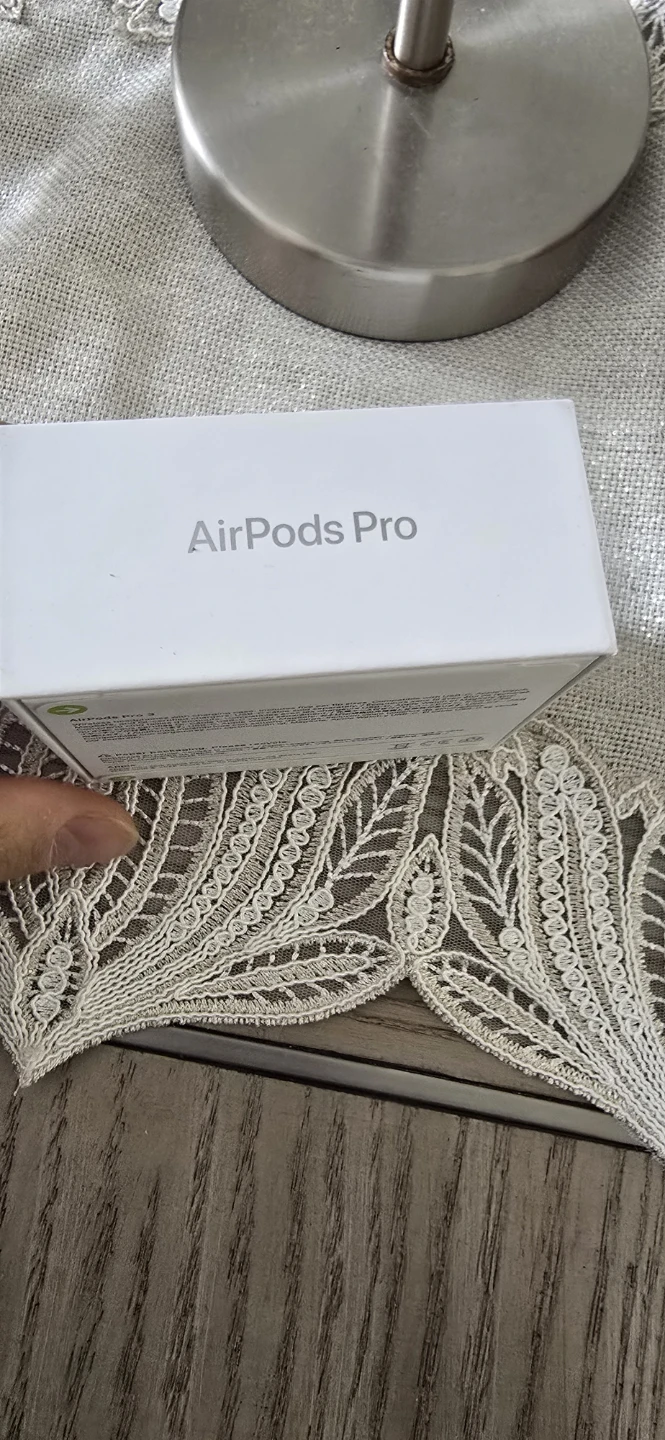 Apple AirPods Pro (3rd Gen) - photo 2