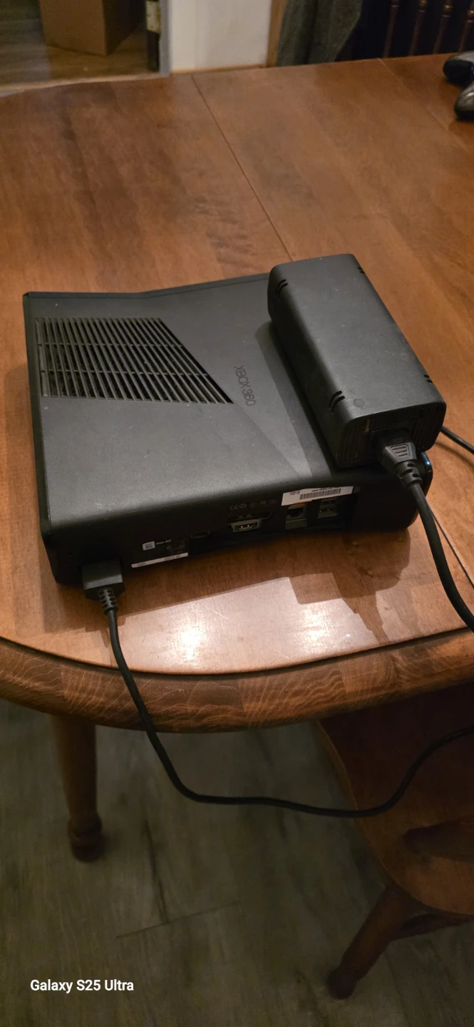 Xbox 360 Console with Controller and Power Brick - photo 2