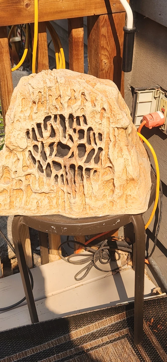 Outdoor Rock Speaker