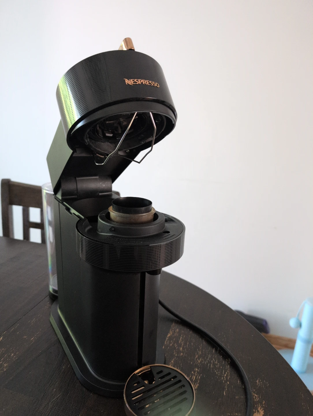 Nespresso Coffee Machine - photo 2