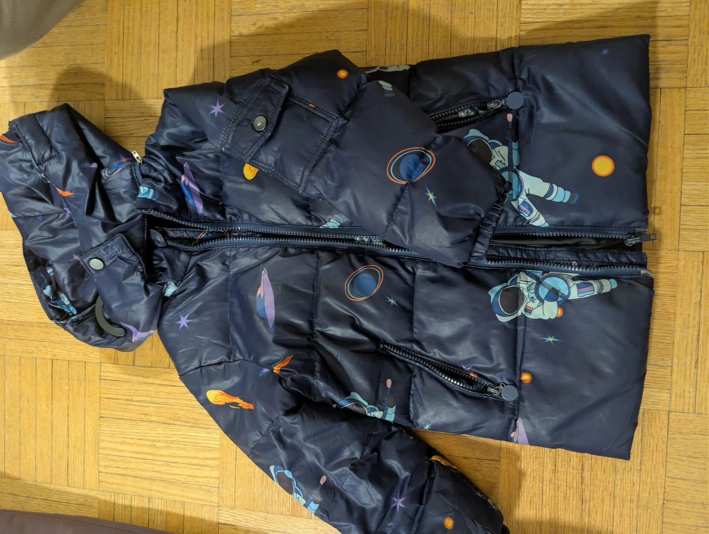 Moving Sale - Kids' Puffer Jacket - Space Print - photo 2