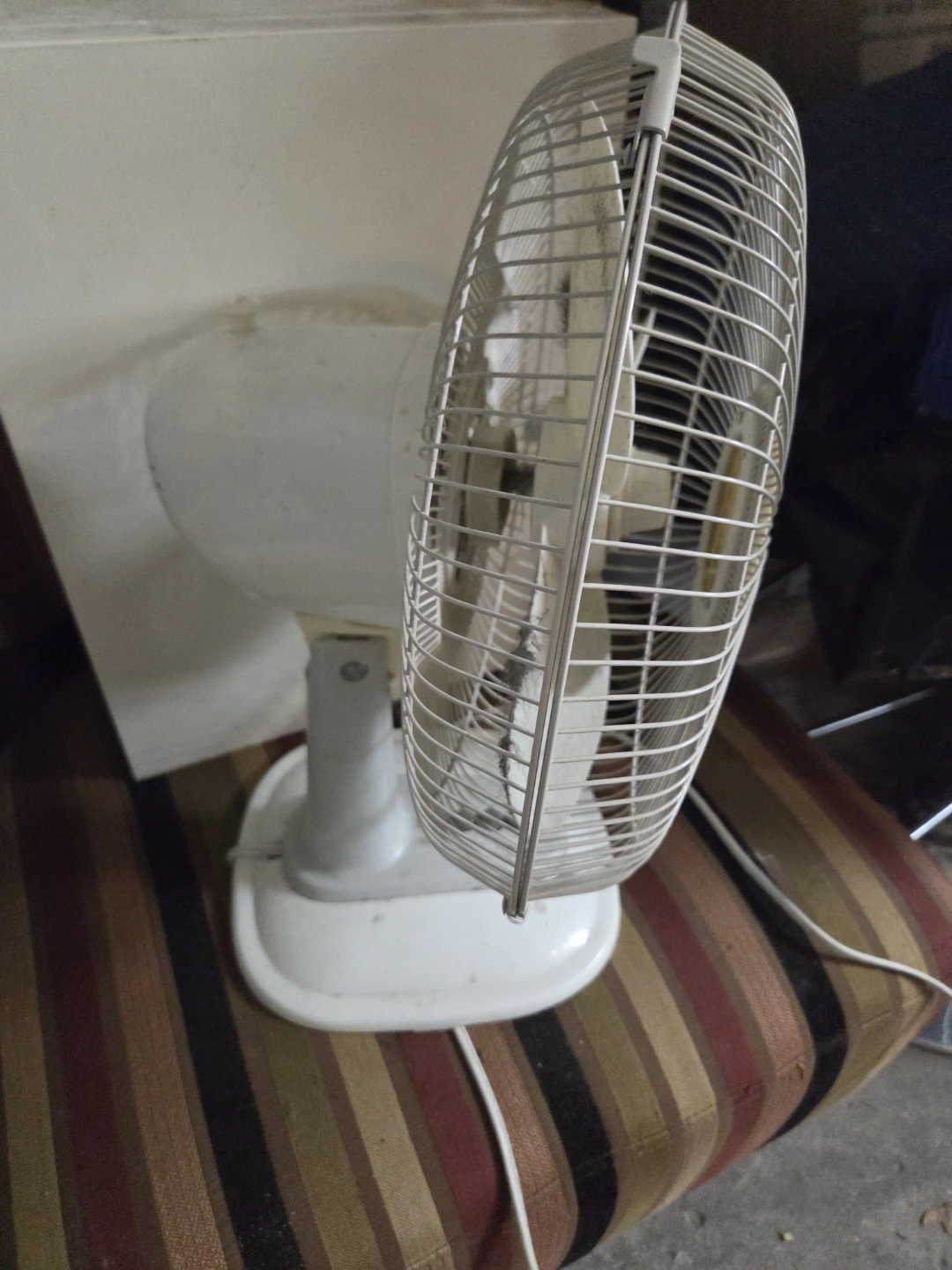 White oscillating desk fan