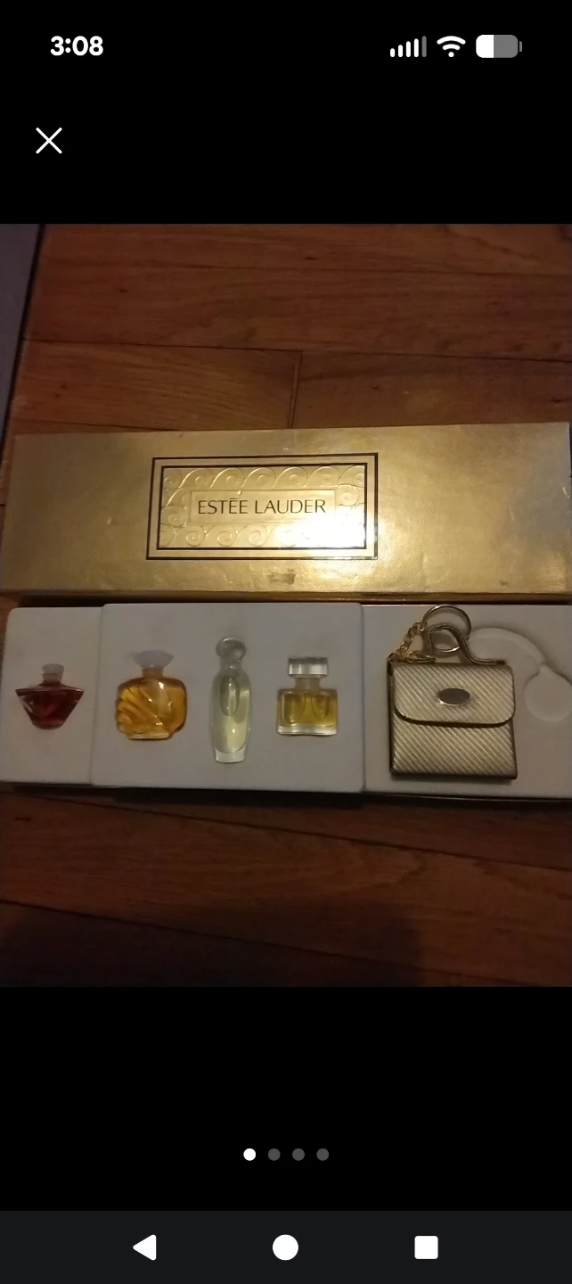 ⚽Estee Lauder Mini Perfume Set & Keychain - photo 3