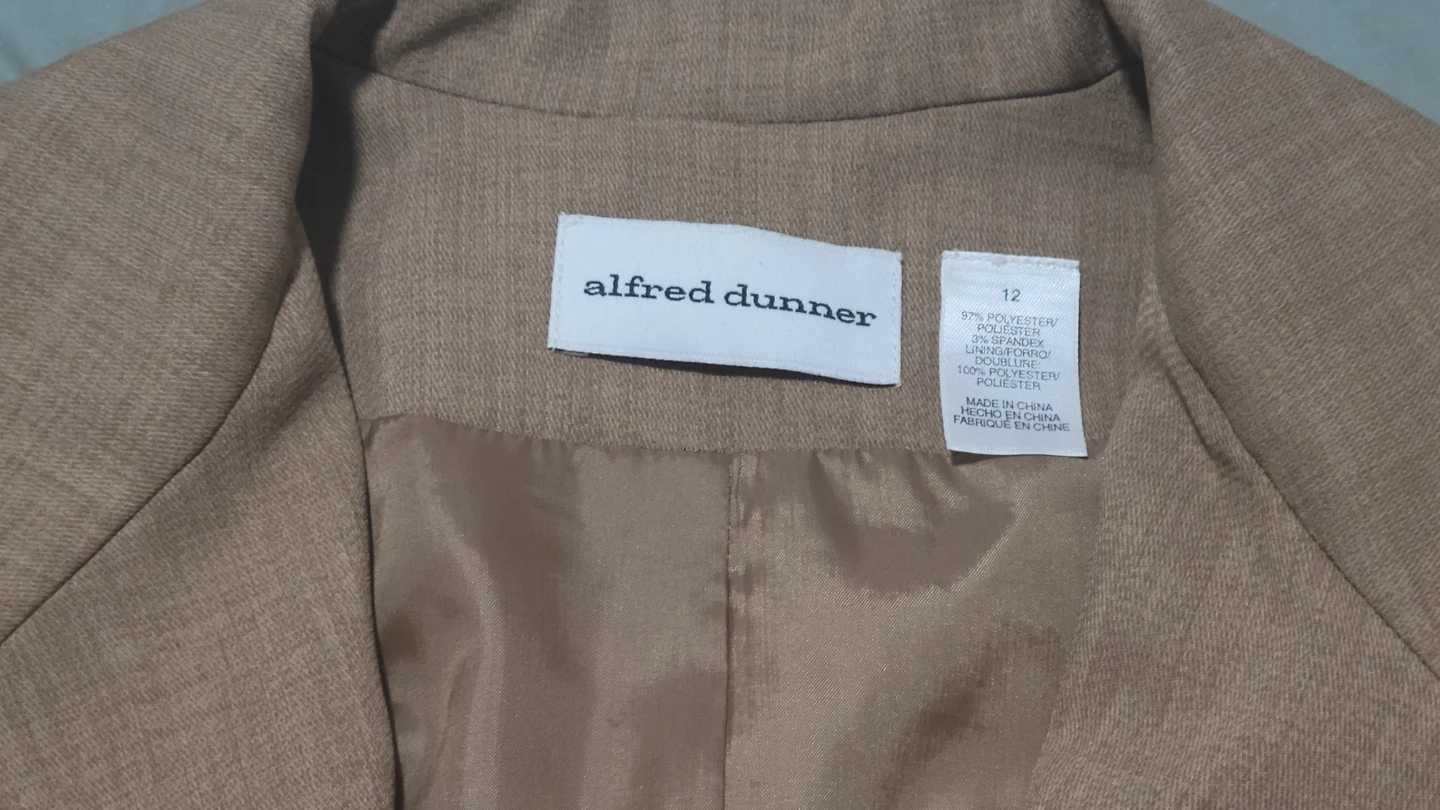 Alfred Dunner Women's Beige Blazer & Pants Set - photo 2