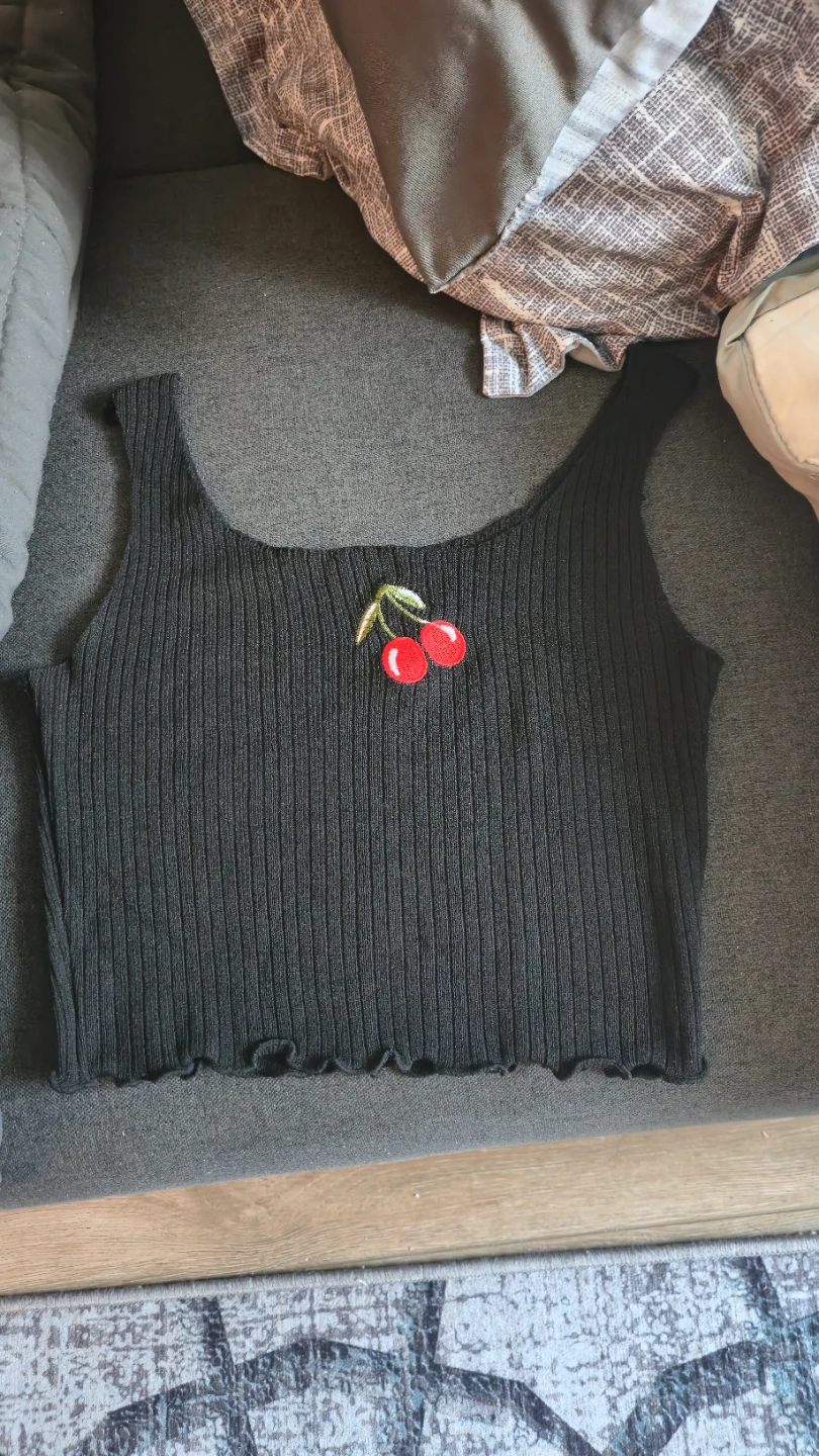 BLACK CHERRY CROPPED TANK