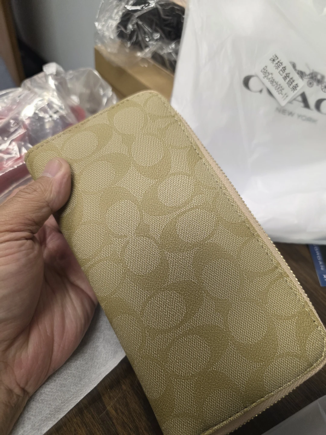 Coach Signature Zip-Around Wallet - photo 3