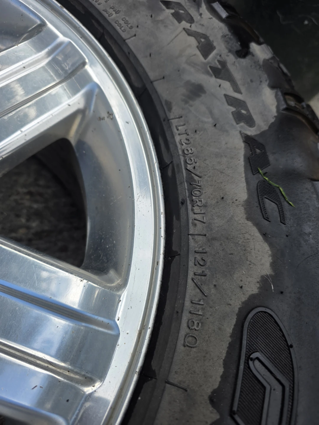 17" rim 8x6.5" from 2014 ram 3500 - photo 2