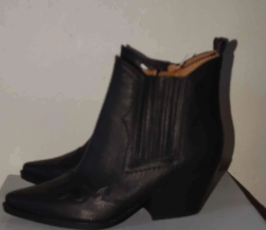 Black Western Ankle Boots size 6 - photo 3