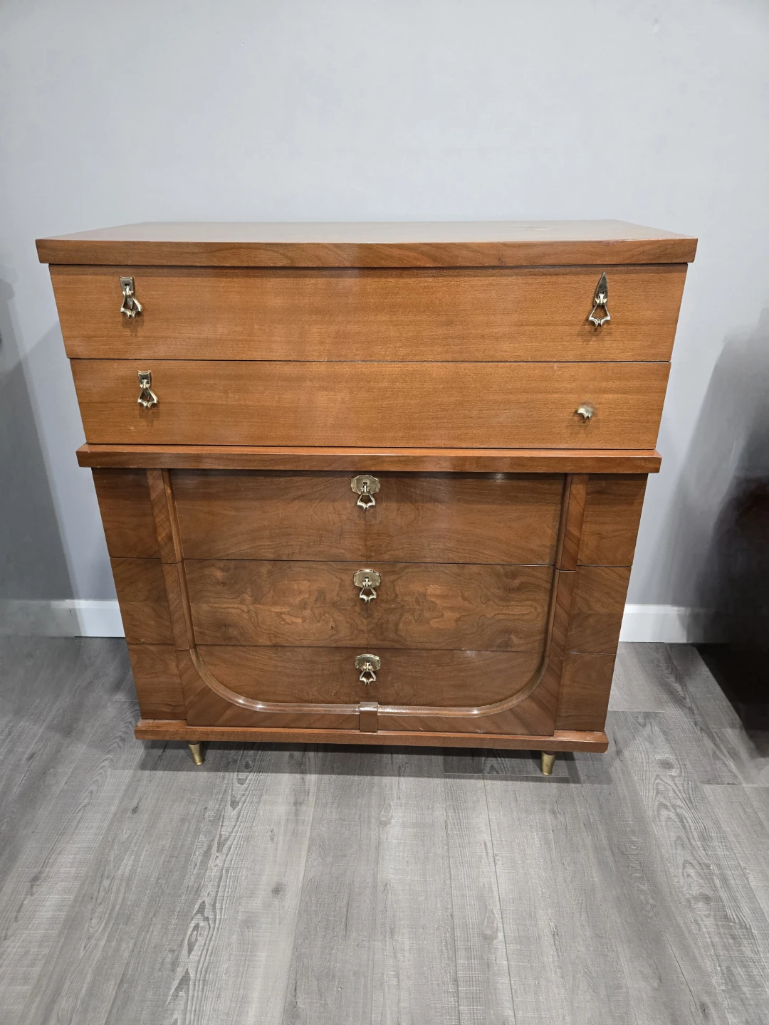 Wooden Dresser with 5 Drawers