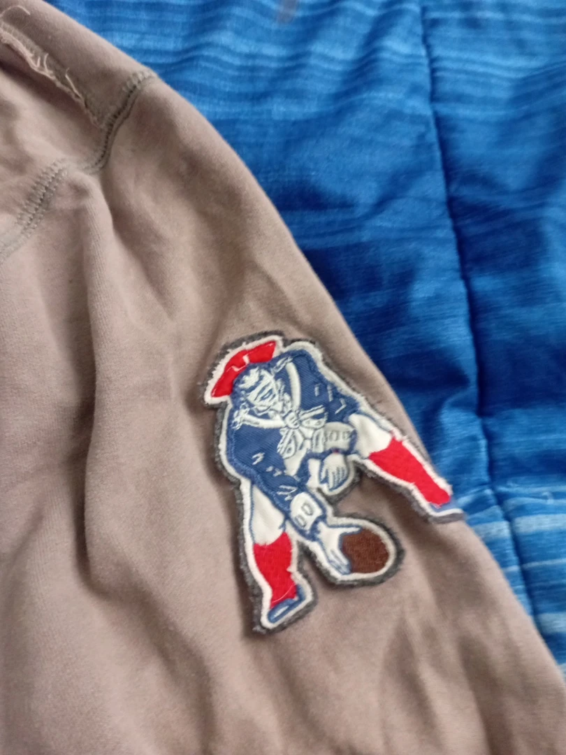 New England Patriots Zip-Up Hoodie - photo 2