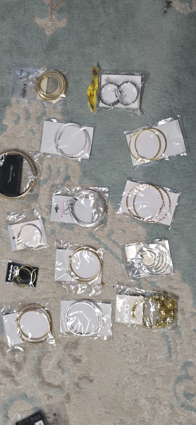 ⚽️1$ Assorted Hoop Earrings Collection
