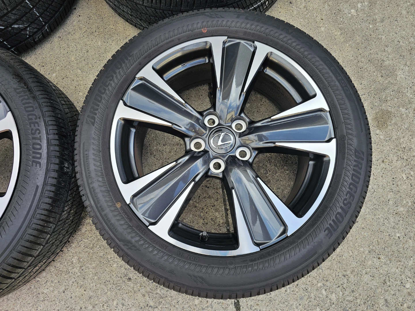 LEXUS UX O.E.M RIMS AND ALL SEASON TIRES 225/50 R18 - photo 3