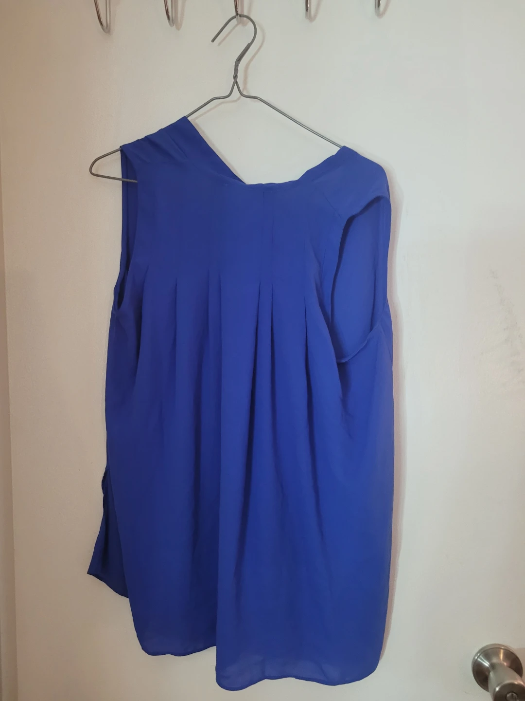 Blue Sleeveless Blouse with Bow Detail - photo 2