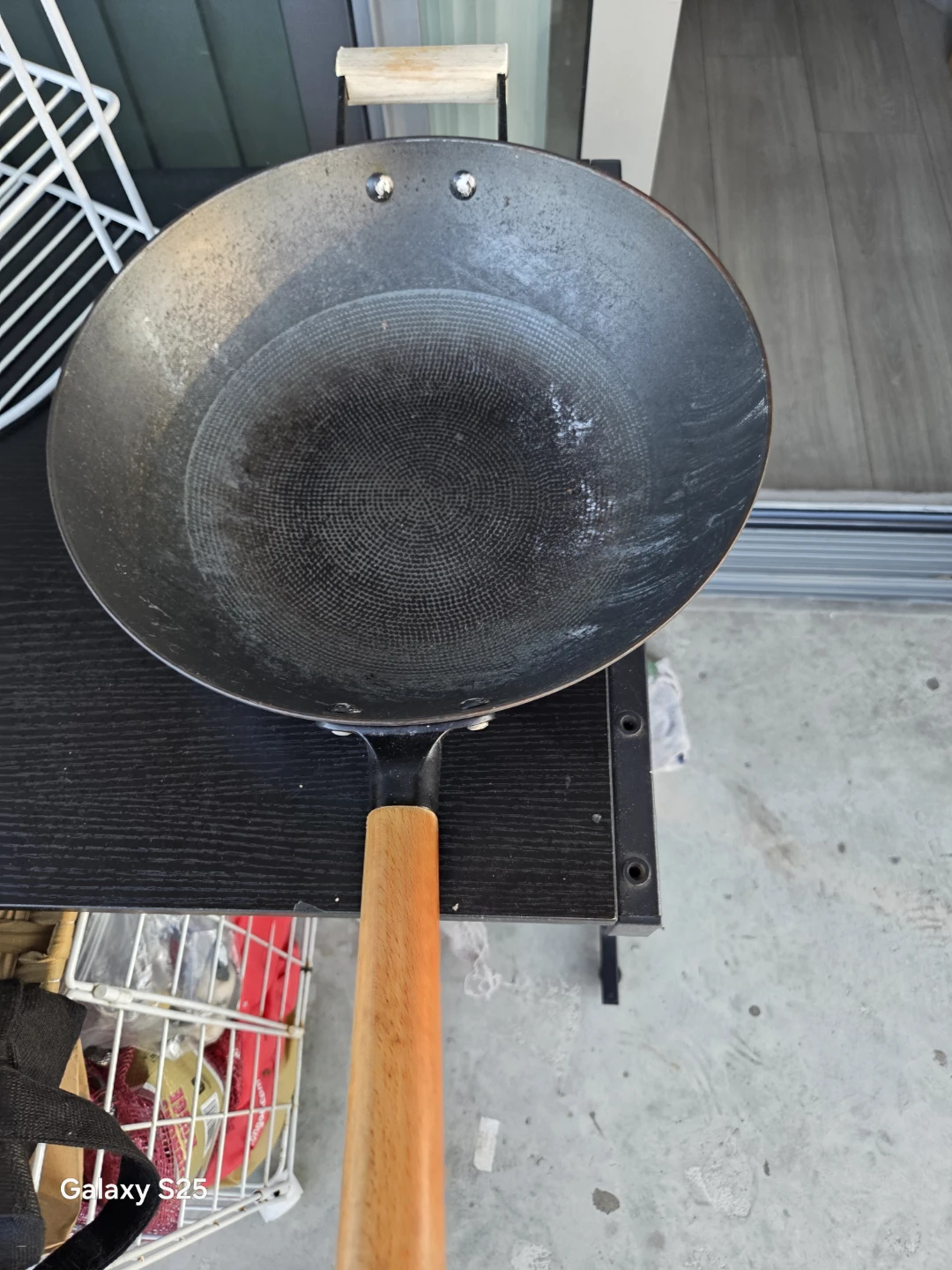Carbon Steel Wok with Wooden Handle - photo 4