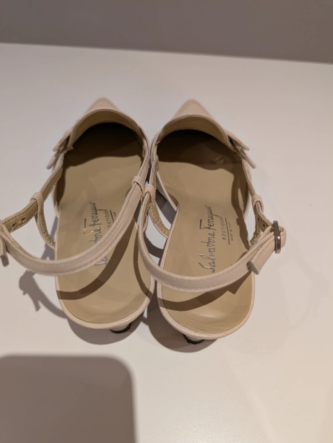Authentic Salvatore Ferragamo leather slingback heels 6.5 - photo 4