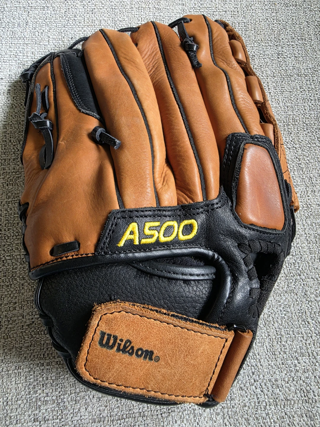 Wilson A500 Softball Glove - photo 2