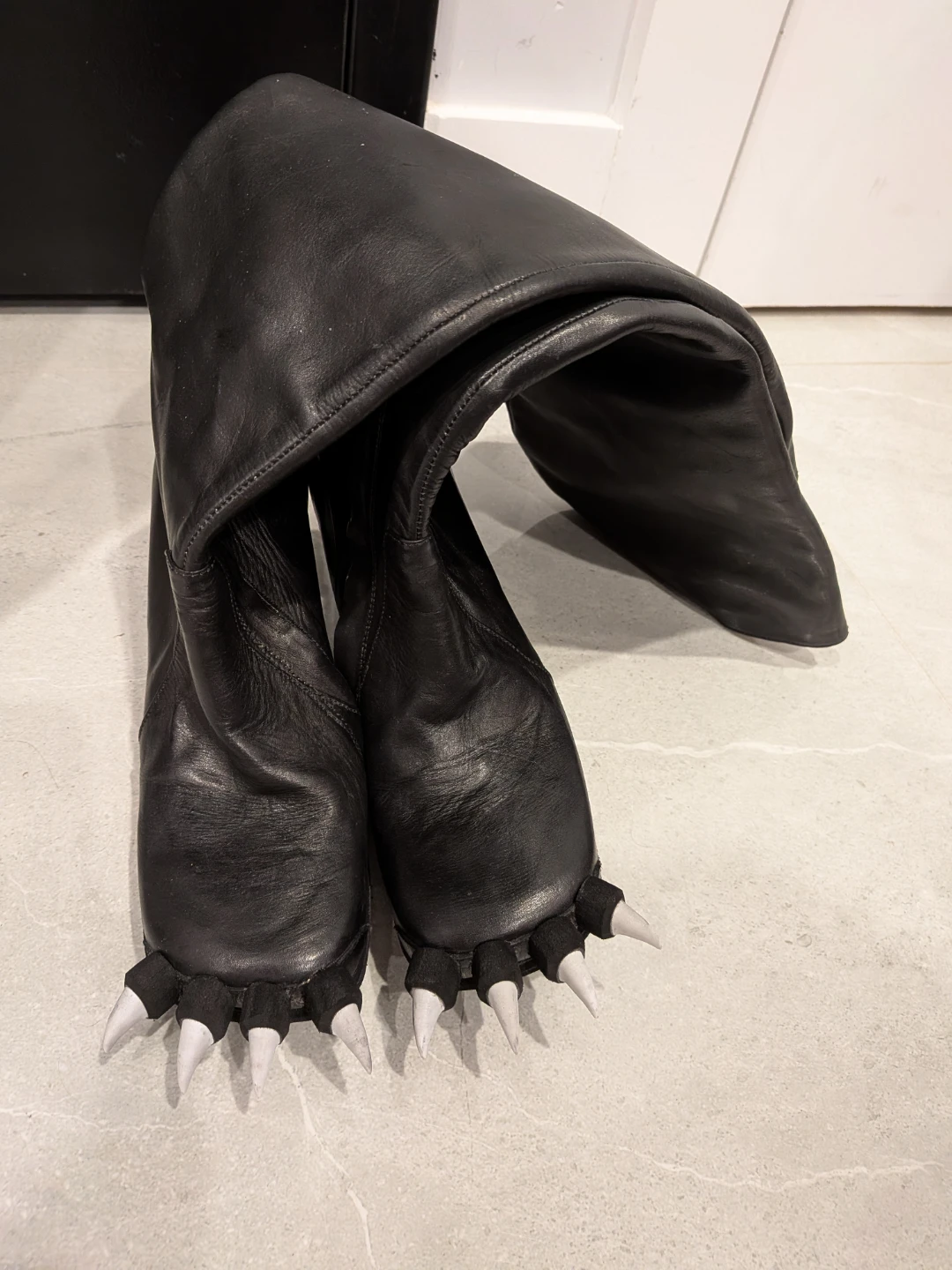 Size 5 Black Leather Knee-High Boots with Claw Accents