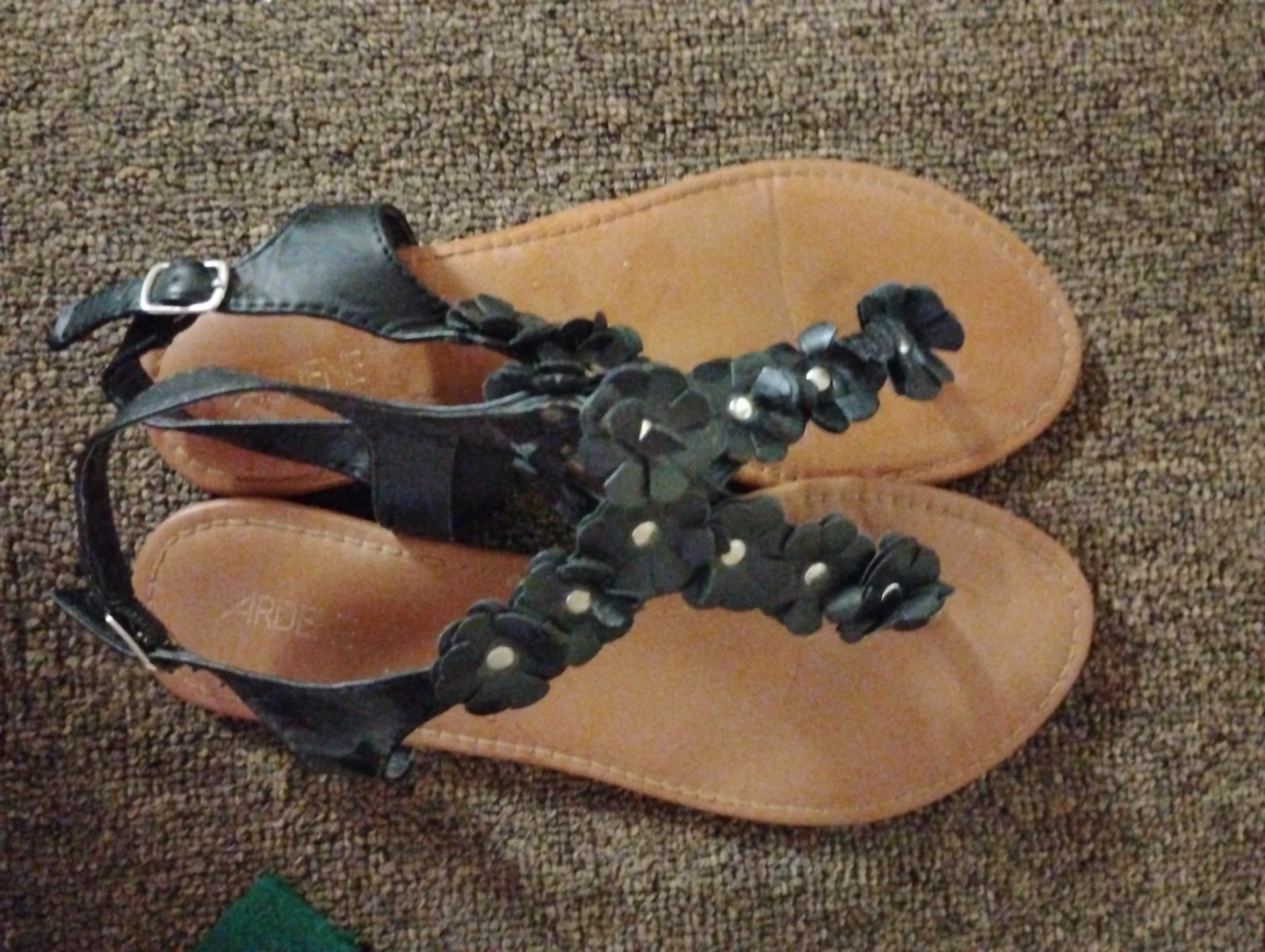 Arde Black Flower Sandals