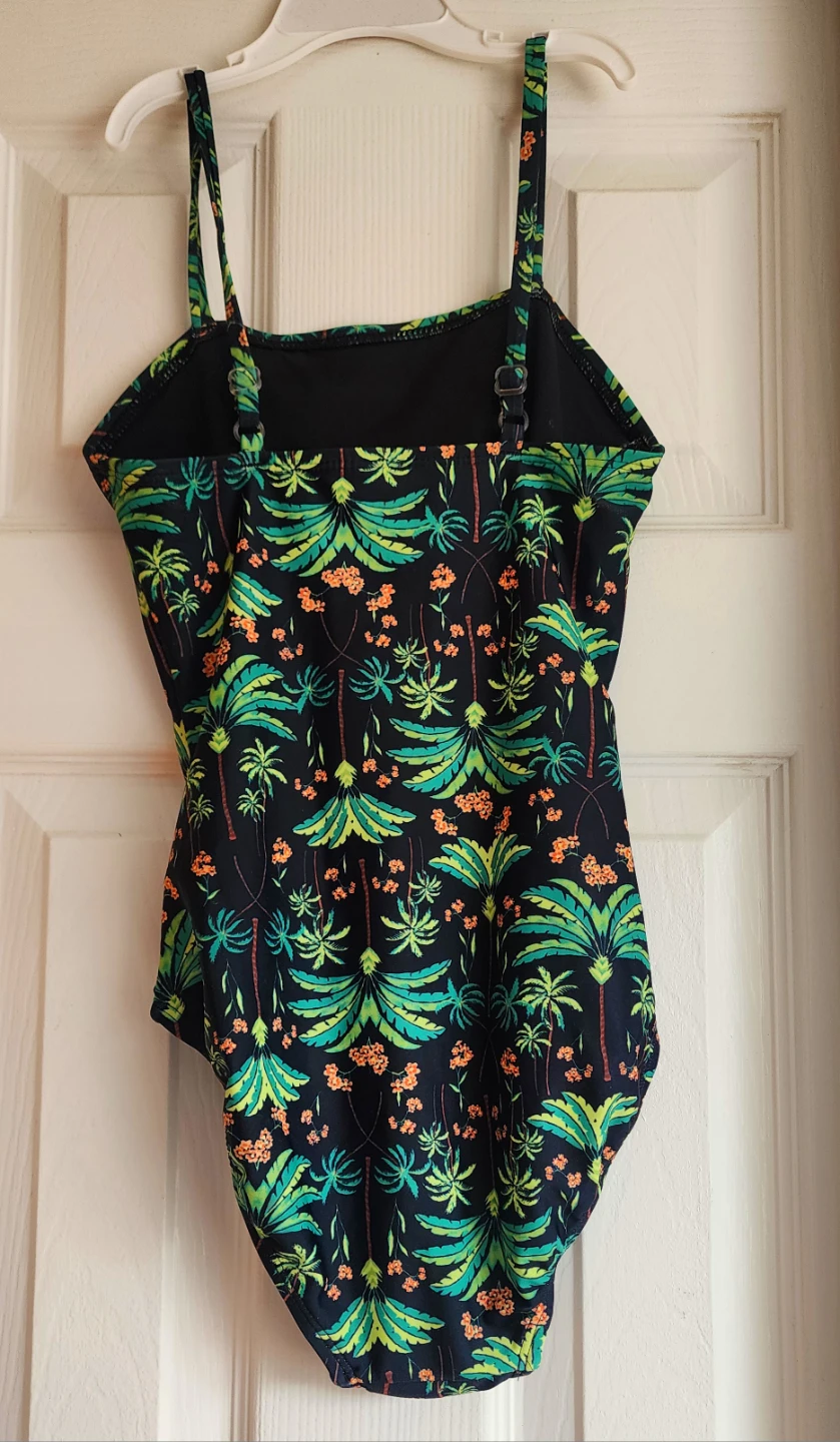 One-piece swimsuit for girls from the Tropical Old Navy - photo 2