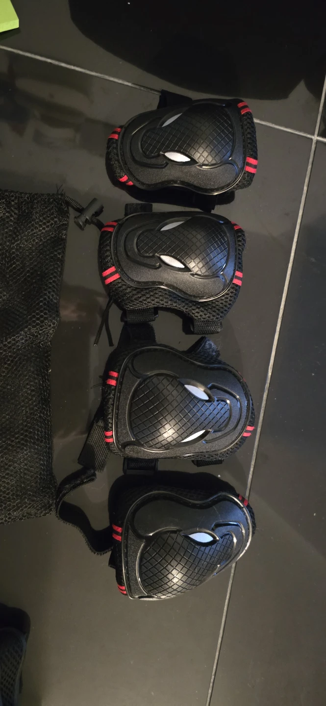 Black Protective Gear Set - Medium