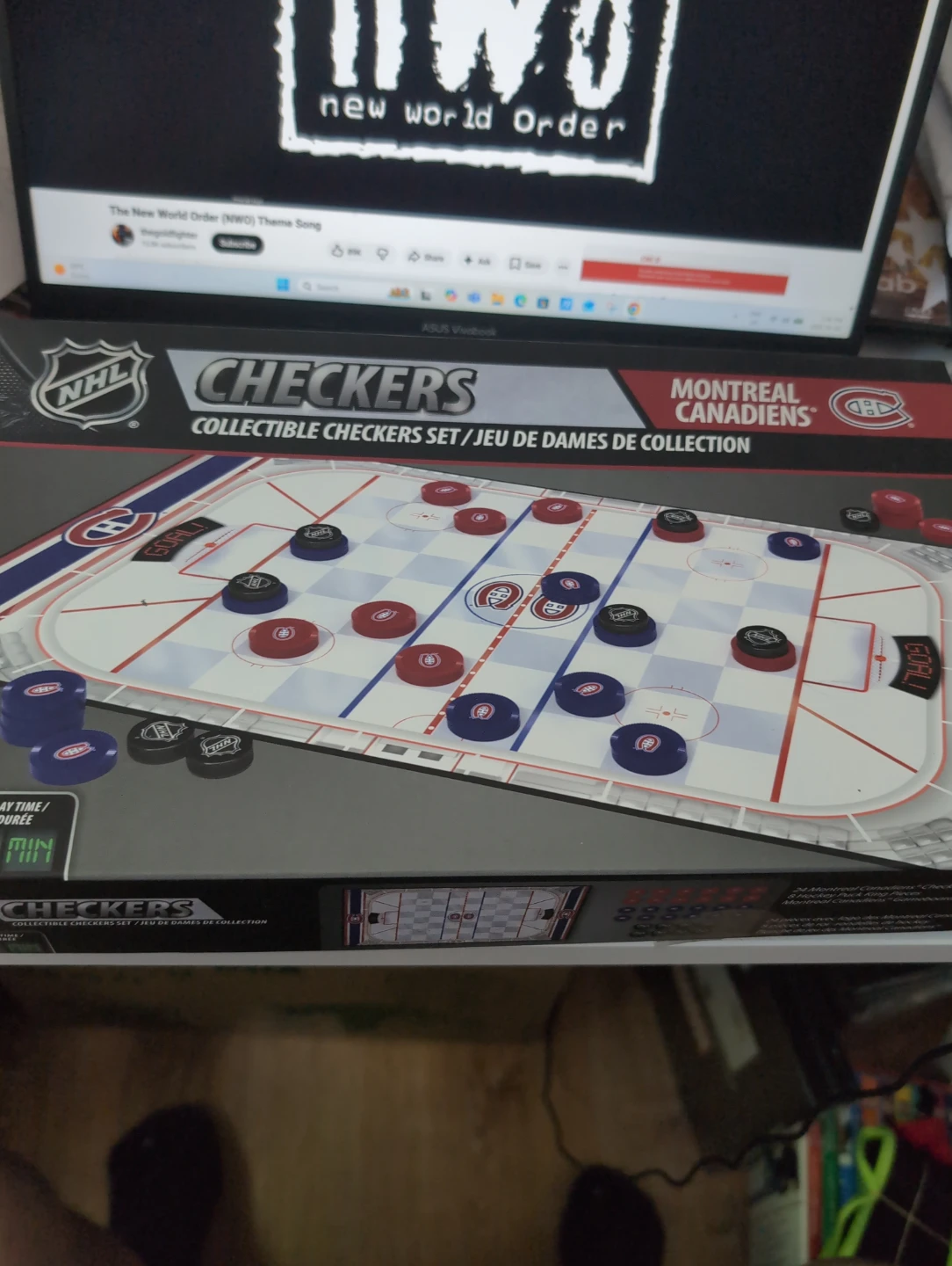 NHL Montreal Canadiens Collectible Checkers Set