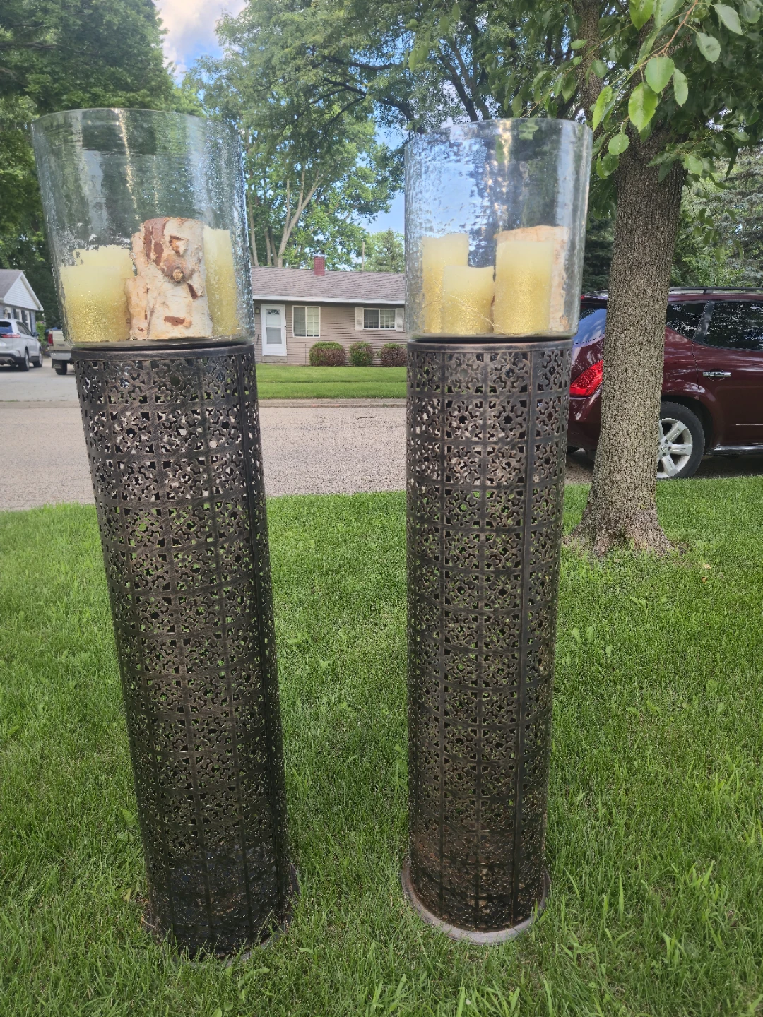 Tall Metal Lanterns with Glass Hurricane and Birch Logs - photo 2