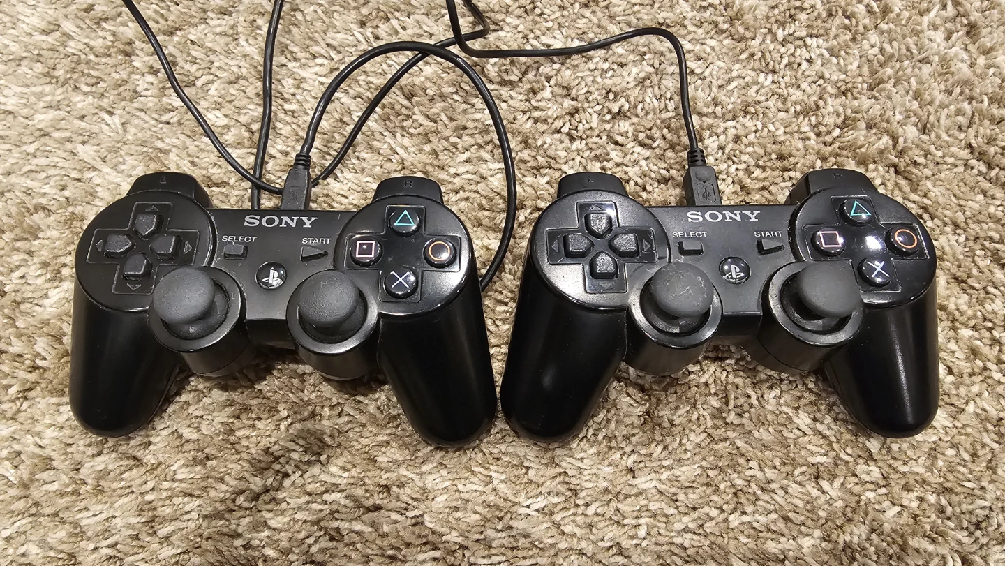 Sony PlayStation 3 (PS3) Console with 2 Controllers - photo 2
