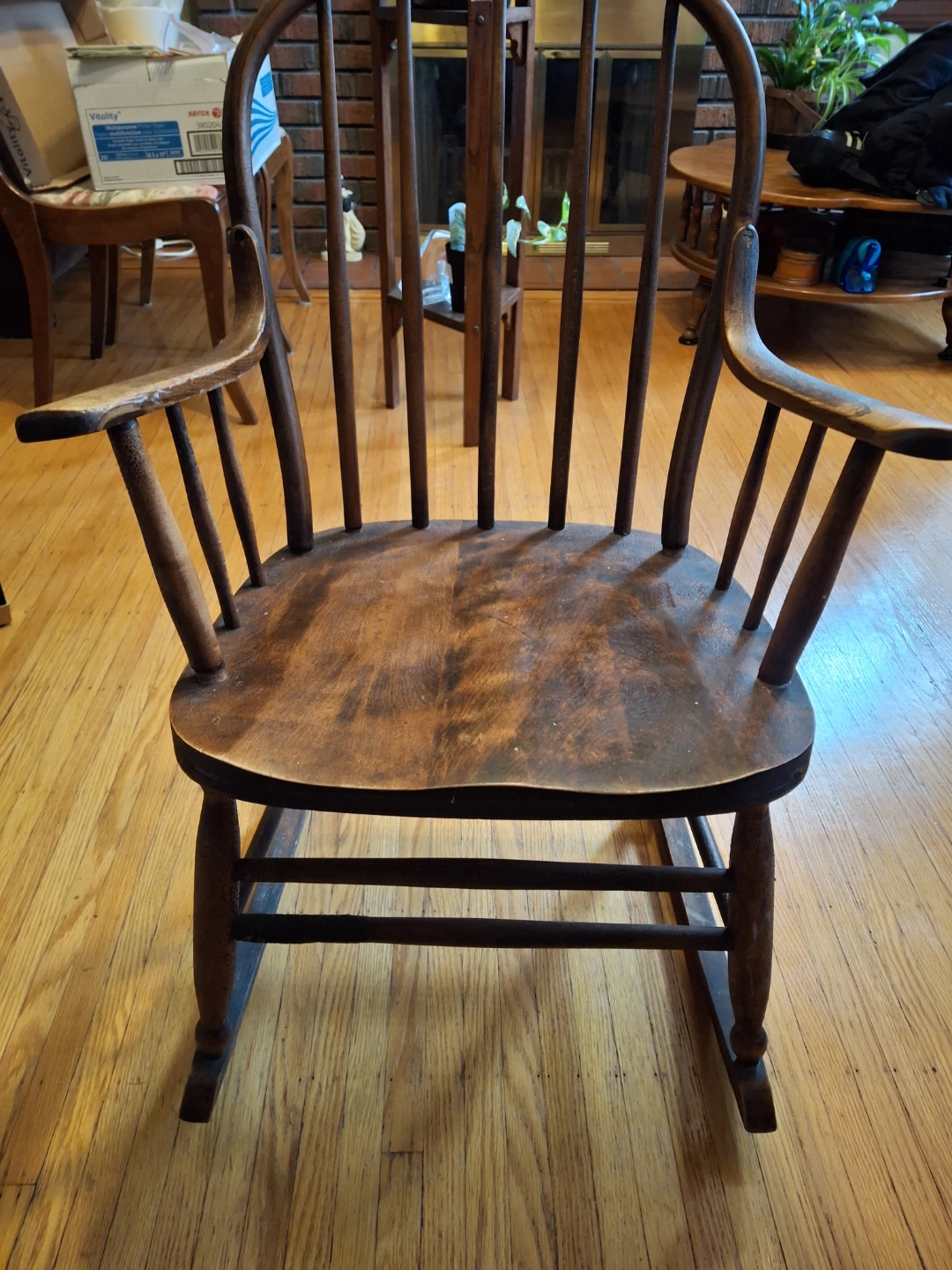 Wooden Rocking Chair - photo 2